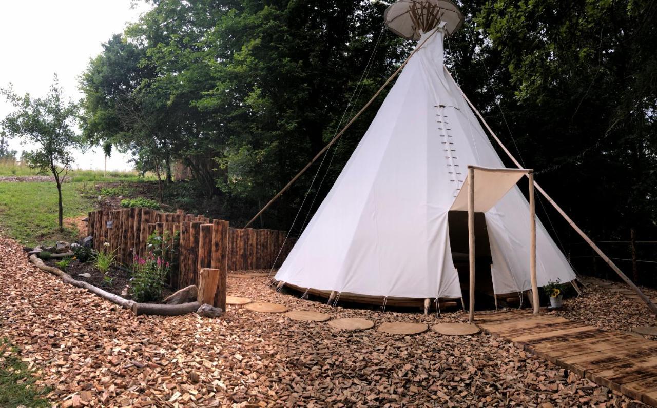 Glamping Nad Meandry Hotel Unhost Ngoại thất bức ảnh
